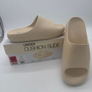 32 COOL Cushion Slides Size M UNISEX Cream Men Size 5.5/6.5 & Women 7.5/8.5